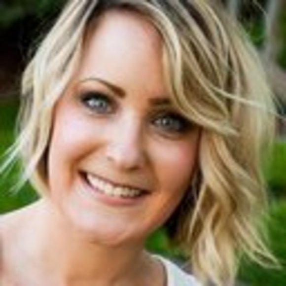 Meet your Posher, Shelly - Picture 1 of 1